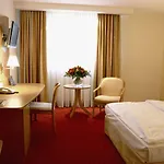 Alarun Munich By Mayburgh 4*